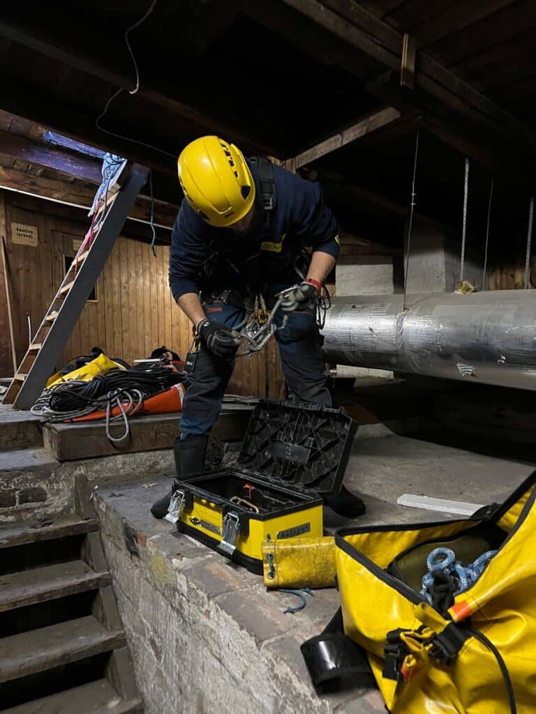 drift og vedlikehold av fjernvarmeanlegg og ventilasjonsanlegg